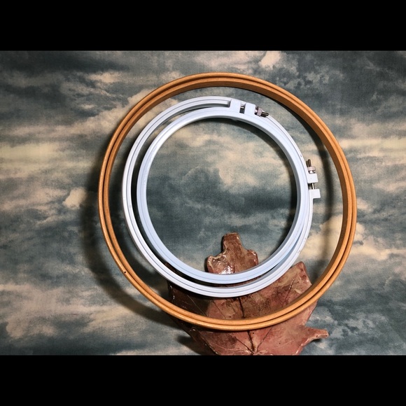 Embroidery Hoop Bundle of 3 hoops. - Picture 1 of 1